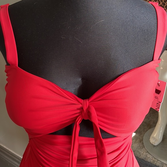 NWT swim suit - Picture 2 of 5